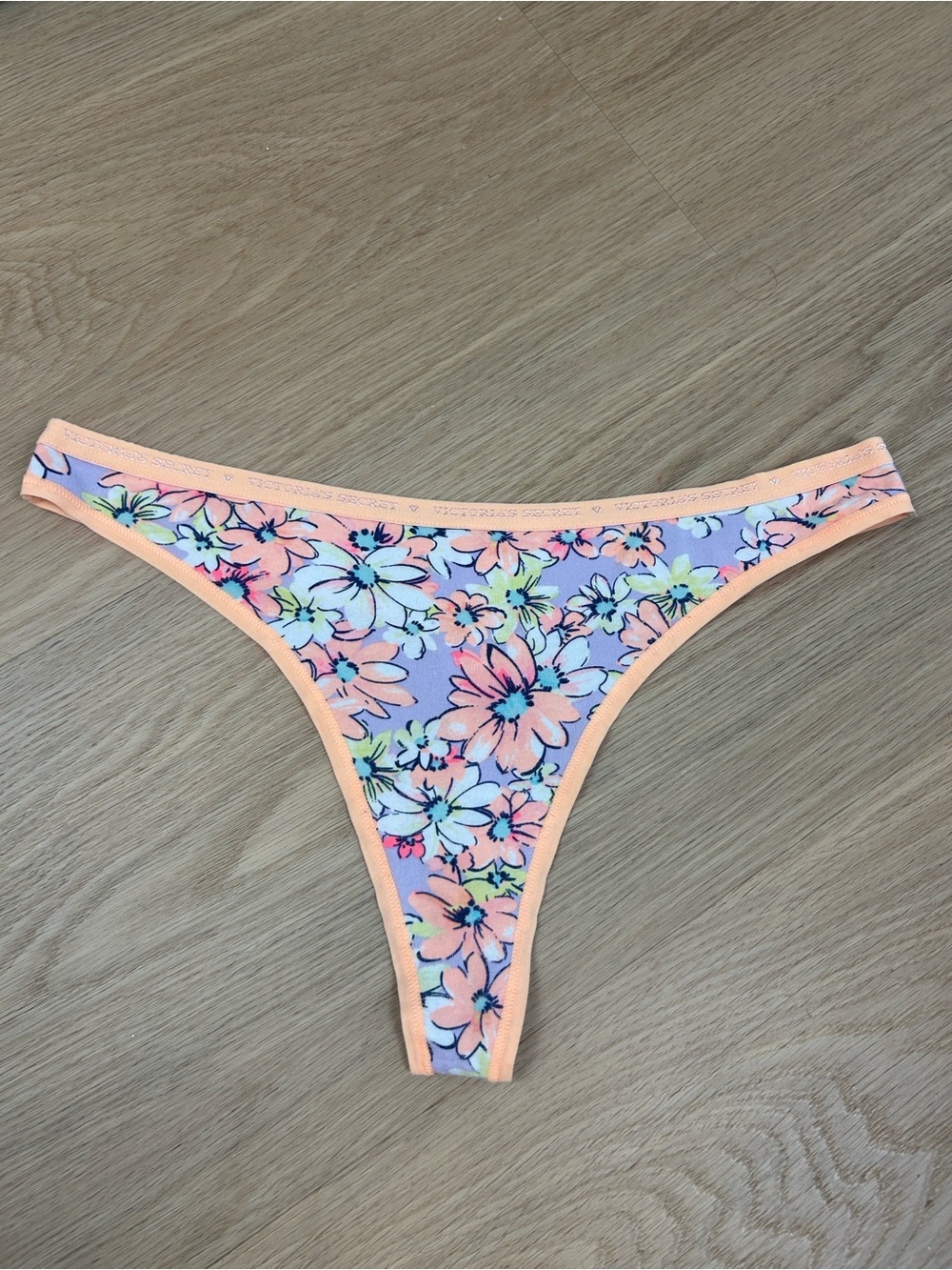 2014 Victoria’s Secret Floral Thong Panty L